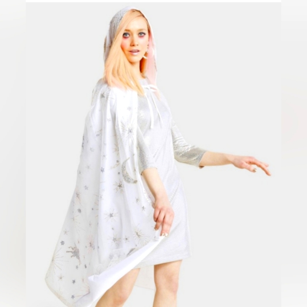 NEW Fantasy White & Gold Cape with Moon Stars Pegasus Unicorn Horses Pegasus